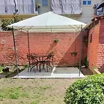 Casa Magenta Con Giardino E Bbq Ad