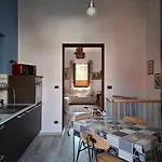 Casa Magenta Con Giardino E Bbq Ad דירה