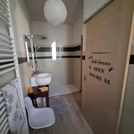 Casa Magenta Con Giardino E Bbq Ad *